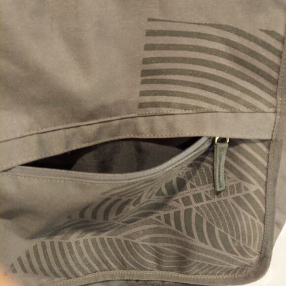 Quiksliver Shoulder Messenger Bag Gray Satchel Computer book School Career Pad - Picture 13 of 15